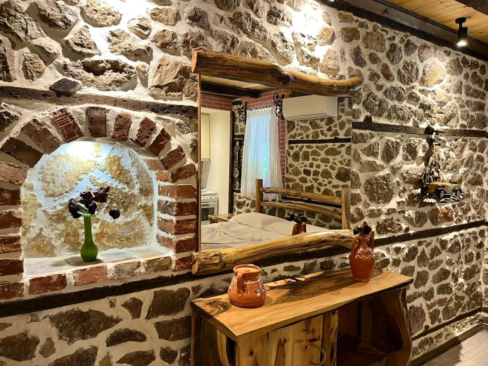 Vechia Mitllari Guest house *