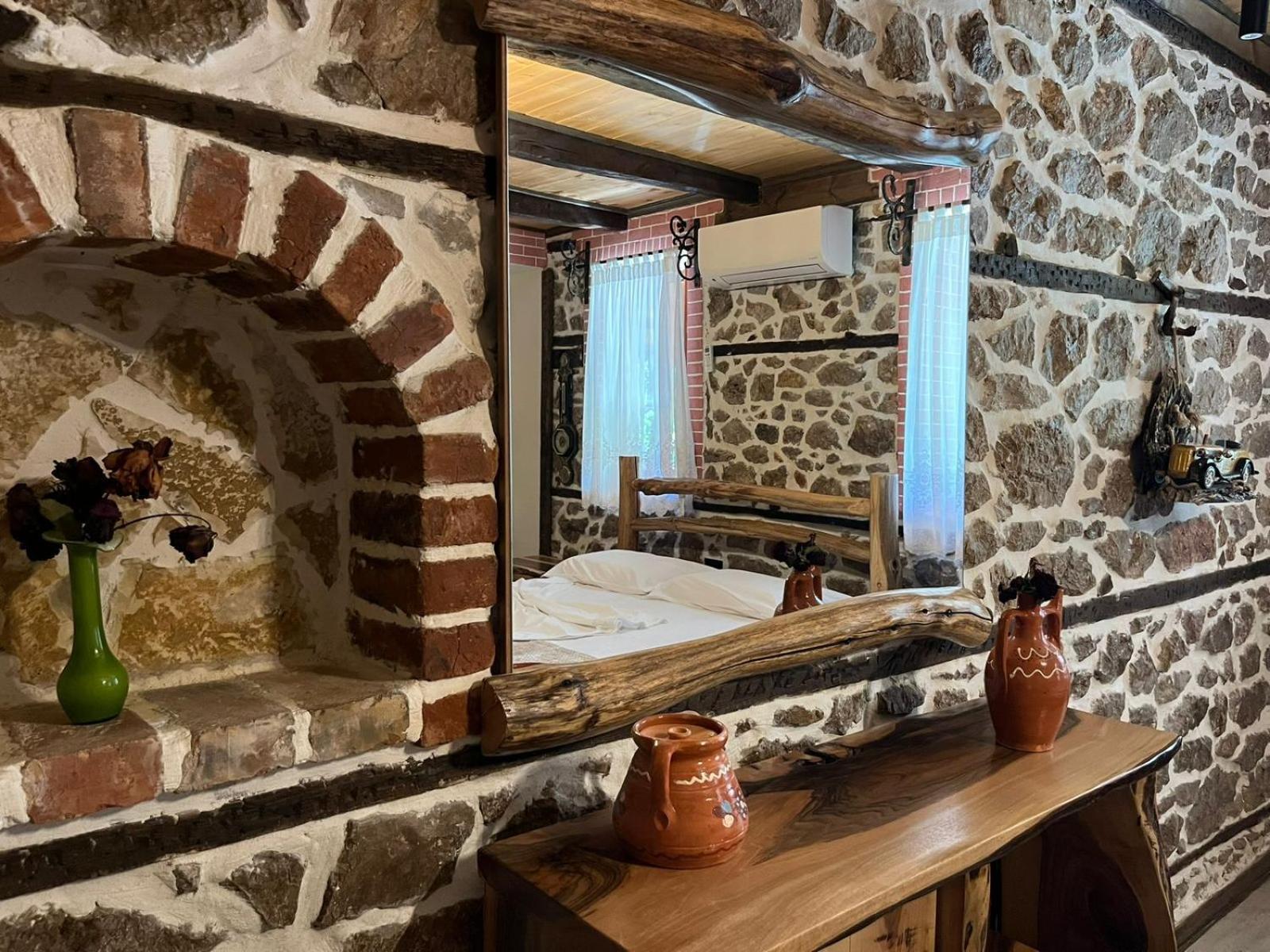Vechia Mitllari Guest house Tushemisht